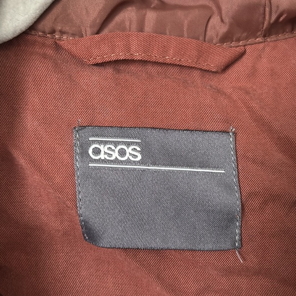 Lightweight, hooded knee length jacket - Picture 4 of 6